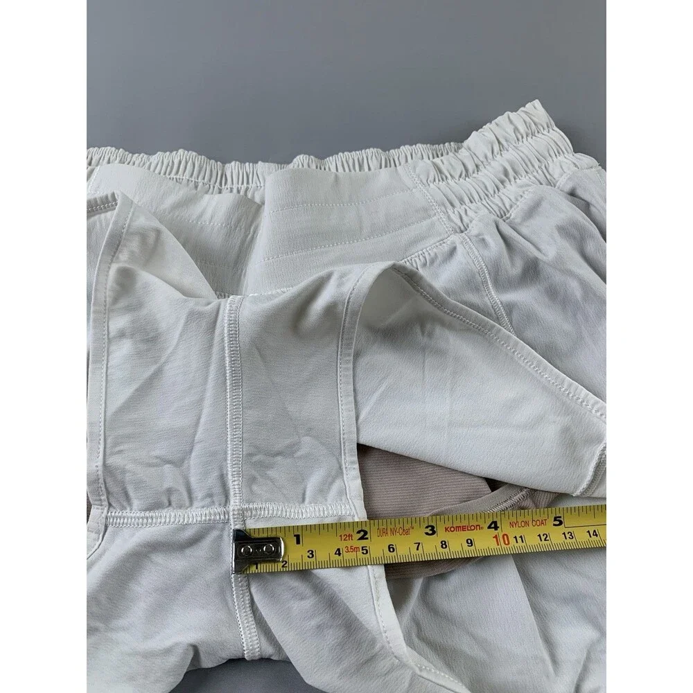 Lululemon Hotty Hot Low-Rise Lined Short 2.5” inseam Size 8